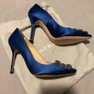 Manolo Blahnik Hangisi 105 size 38 1/2